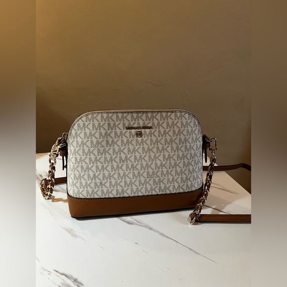 Michael Kors Jet Set Charm Crossbody - Picture 8 of 8